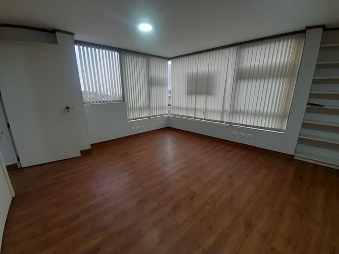 Oficina en venta en Palogrande, Manizales, 36 m² · foto 11 de 16