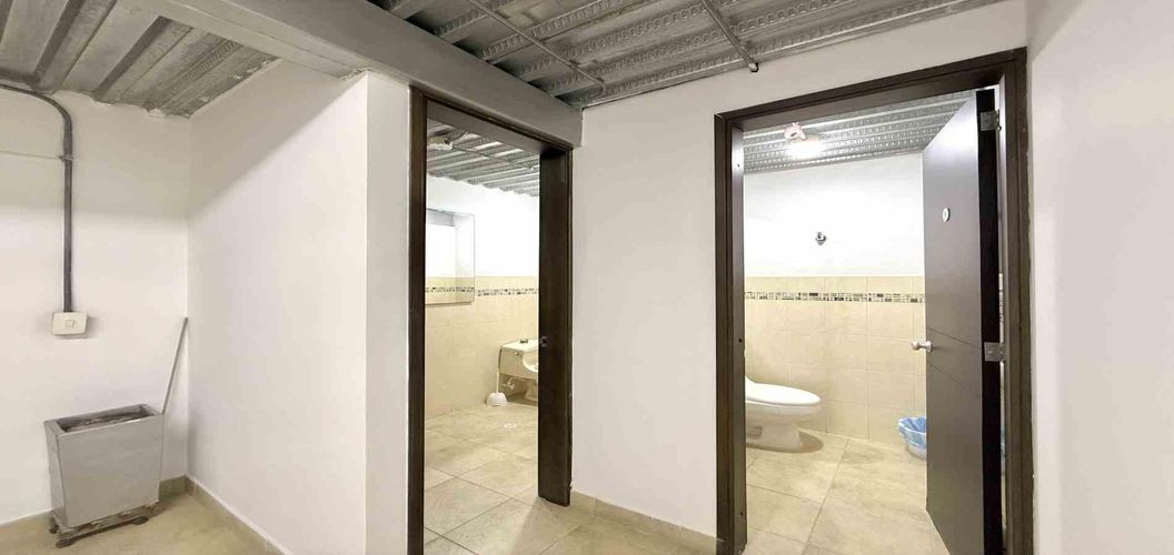 Local en venta en Pinares, Pereira, 337 m² · foto 12 de 24