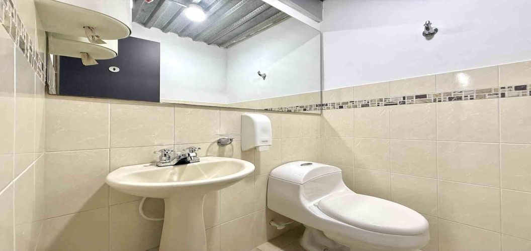 Local en venta en Pinares, Pereira, 337 m² · foto 13 de 24