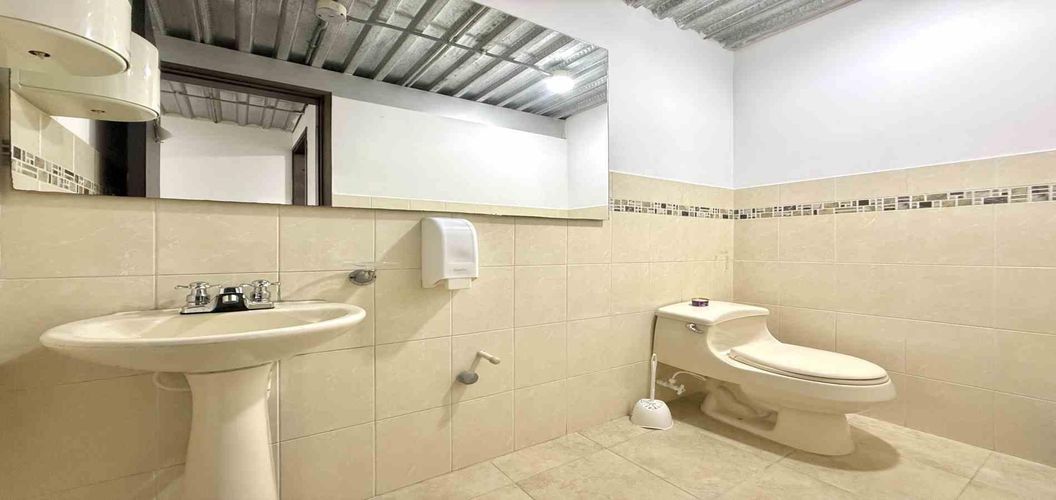 Local en venta en Pinares, Pereira, 337 m² · foto 14 de 24