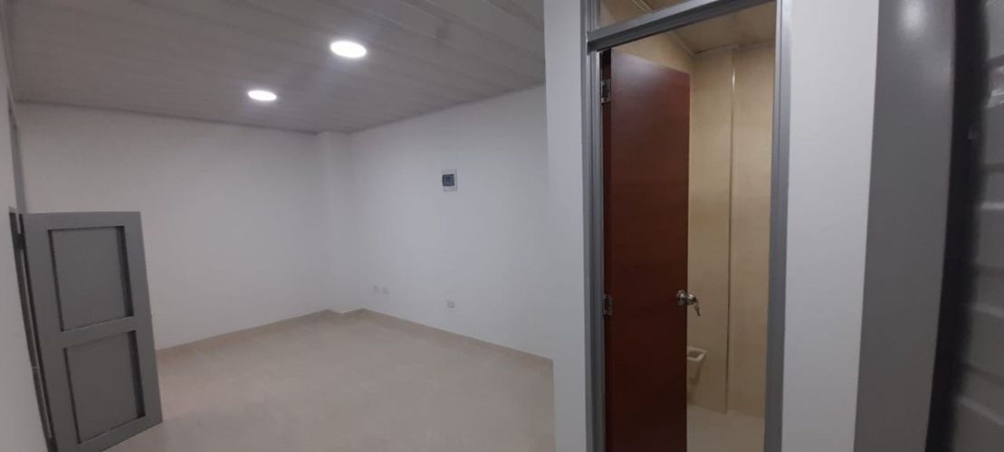 Oficina en arriendo en El Centro, Manizales, 11 m² · foto 6 de 9