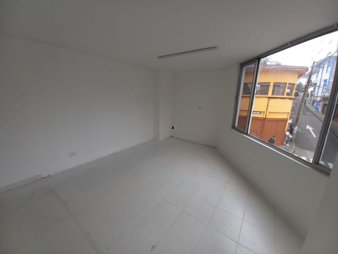 Oficina en arriendo en El Centro, Manizales, 20 m² · foto 3 de 10