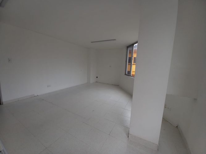 Oficina en arriendo en El Centro, Manizales, 20 m² · foto 7 de 10