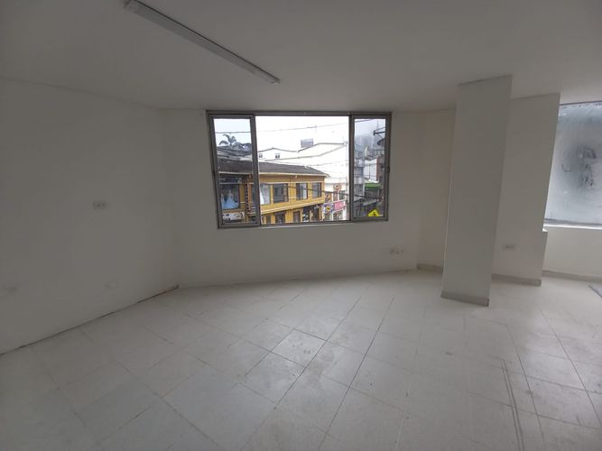 Oficina en arriendo en El Centro, Manizales, 20 m² · foto 8 de 10