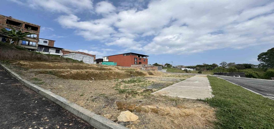 Lote en venta en Altagracia, Pereira, 50 m² · foto 3 de 14