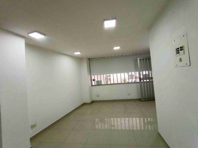 Local en venta en Palermo, Manizales, 30 m² · foto 3 de 24
