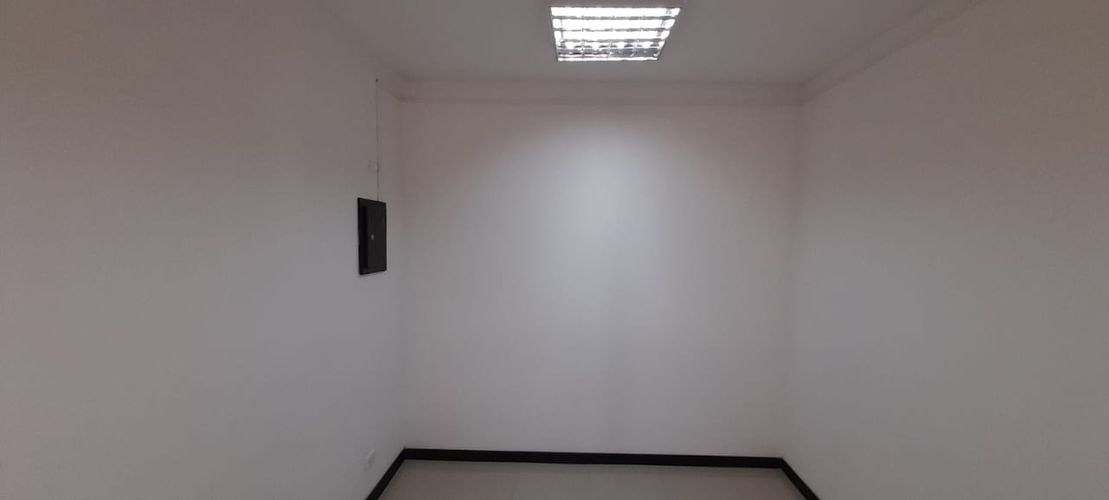 Oficina en arriendo en Alfonso Lopez, Pereira, 15 m² · foto 5 de 9