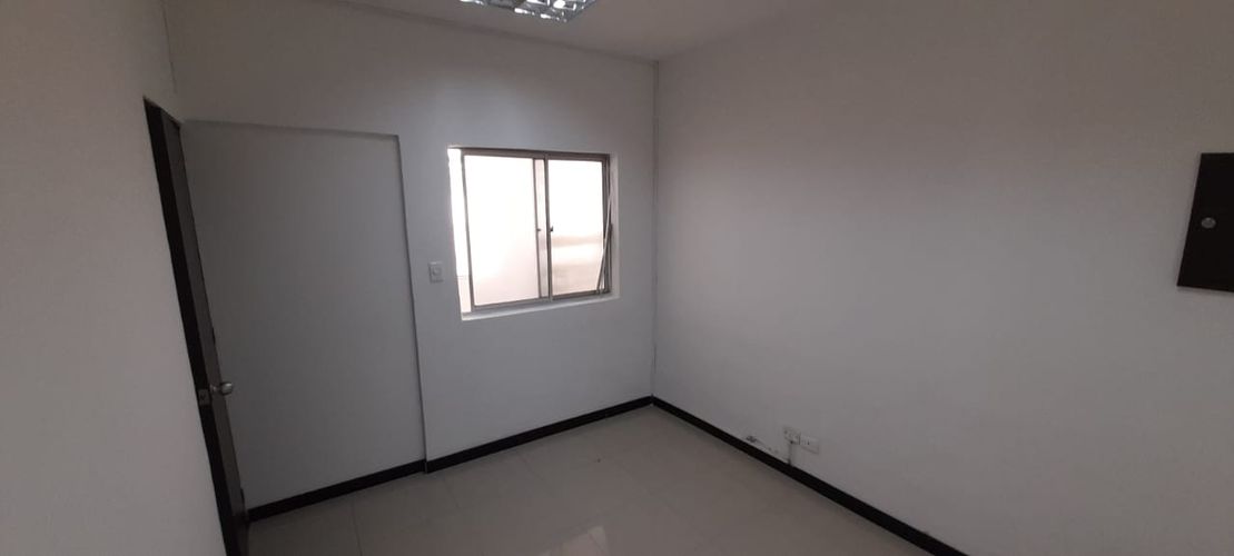 Oficina en arriendo en Alfonso Lopez, Pereira, 15 m² · foto 6 de 9