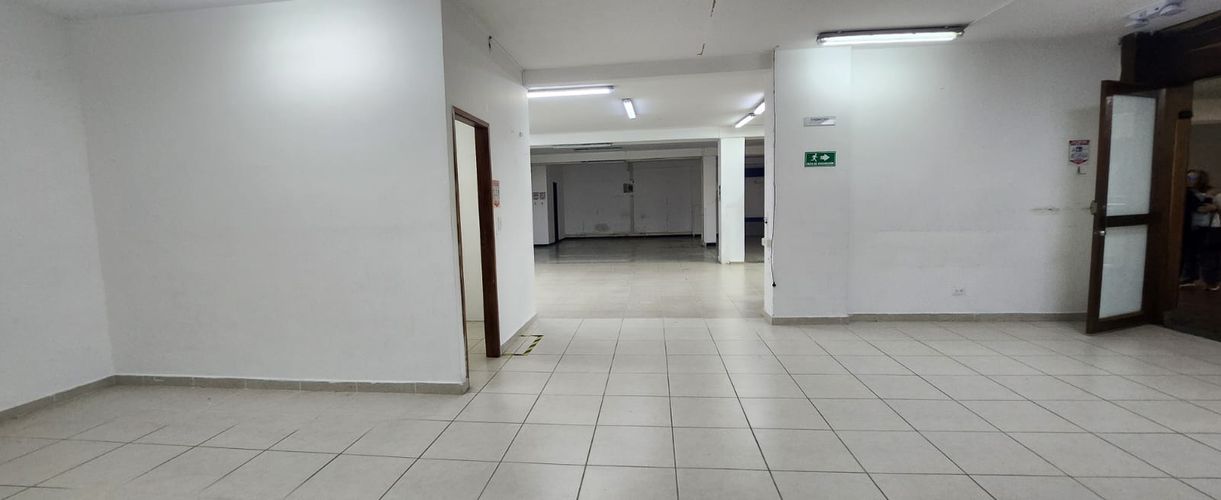 Local en arriendo en La Estrella, Manizales, 186 m² · foto 2 de 12
