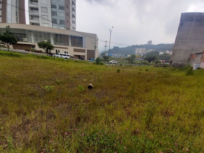Lote en venta en Los Laureles, Manizales, 916 m² · foto 13 de 24