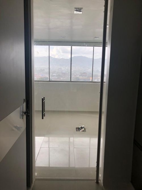 Consultorio en venta en San Jose Sur, Pereira, 35 m² · foto 5 de 17