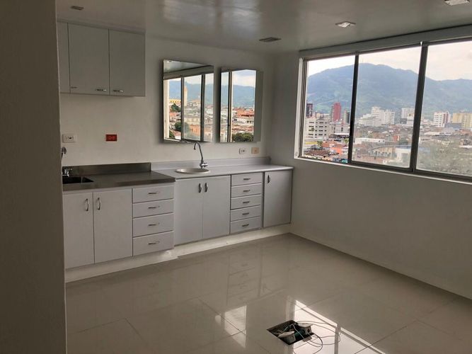 Consultorio en venta en San Jose Sur, Pereira, 35 m² · foto 15 de 17