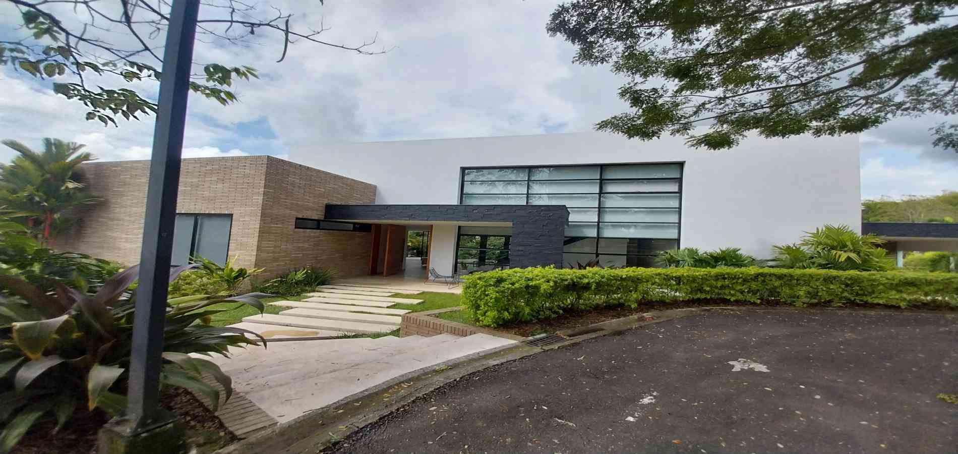 Casa en venta en Cerritos, Pereira · foto 3 de 24