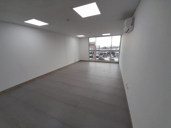 Oficina en arriendo en San Jose Sur, Pereira, 37 m² · foto 4 de 24