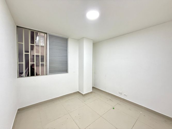 Consultorio en arriendo en Sector Plaza De Bolivar, Pereira, 10 m² · foto 3 de 10