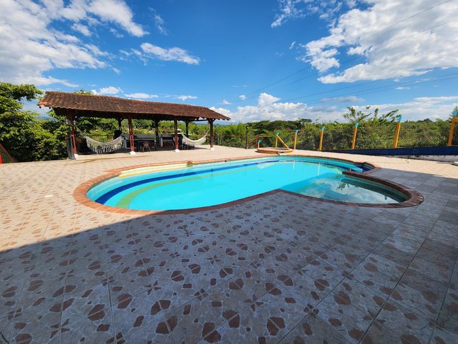 Finca en venta en Sector Parque Valencia, Armenia, 1500 m² · foto 4 de 24