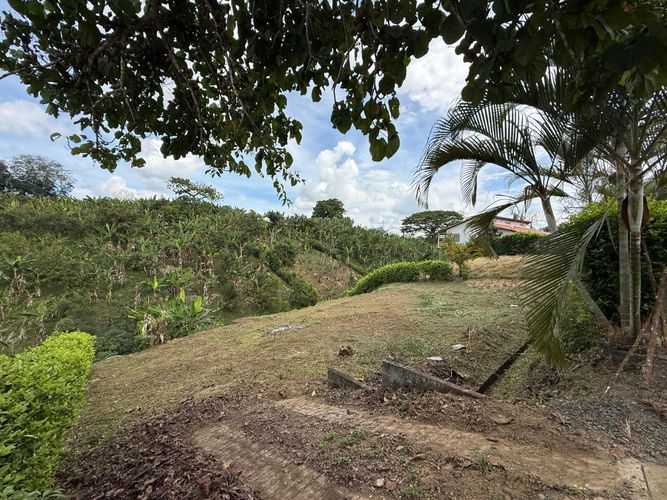 Lote en venta en Altagracia, Pereira · foto 3 de 14
