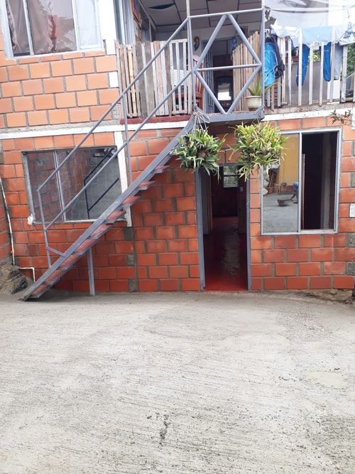 Finca en venta en Estambul, Manizales, 12800 m² · foto 2 de 24
