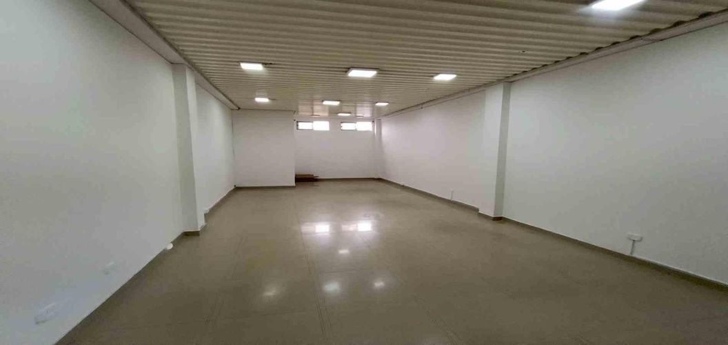Local en arriendo en Avenida Santander, Manizales, 44 m² · foto 2 de 19