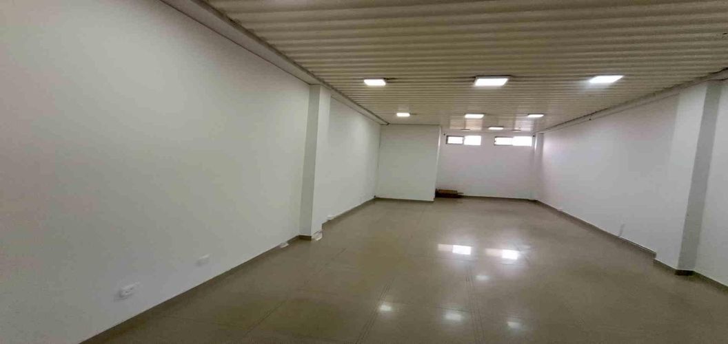 Local en arriendo en Avenida Santander, Manizales, 44 m² · foto 3 de 19