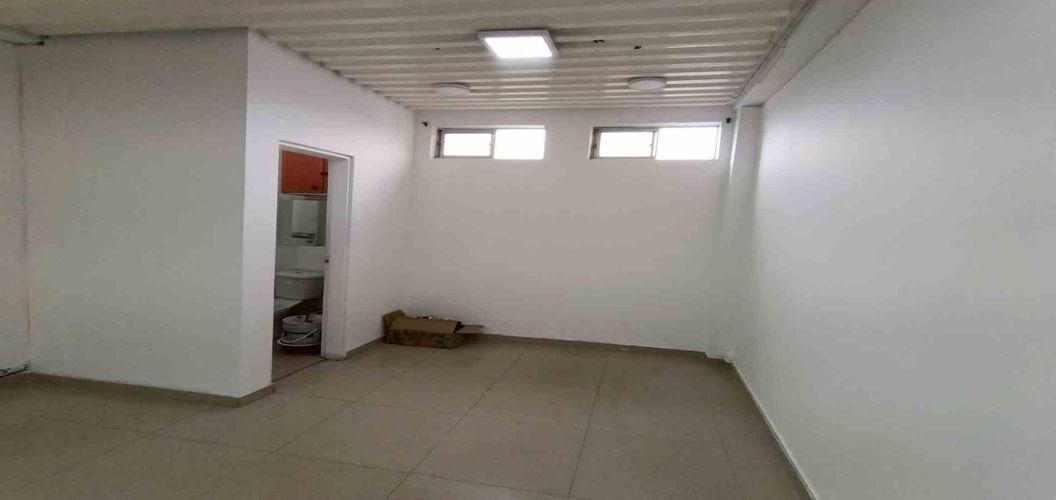 Local en arriendo en Avenida Santander, Manizales, 44 m² · foto 13 de 19