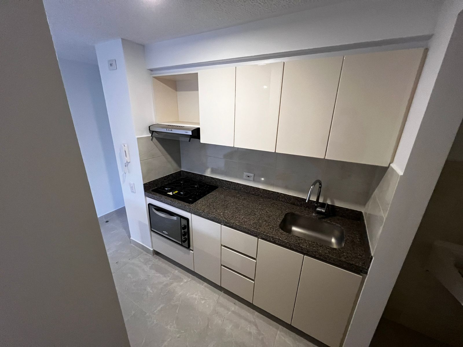 Apartamento en venta en El Poblado Ii Etapa, Pereira · foto 4 de 24