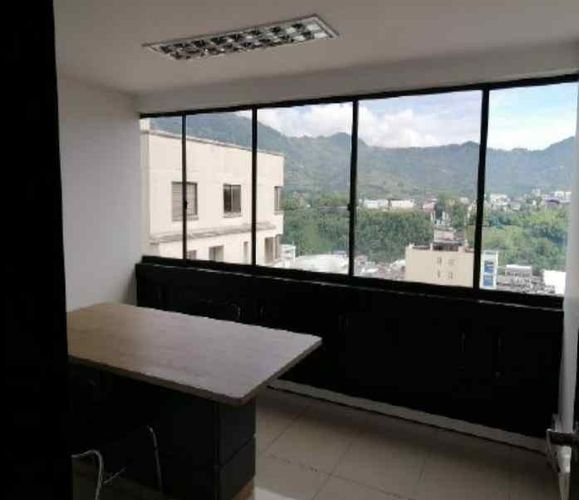 Oficina en venta en Sector Plaza De Bolivar, Pereira, 178 m² · foto 4 de 5