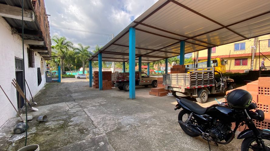 Bodega en venta en Versalles, Dosquebradas, 644 m² · foto 13 de 14