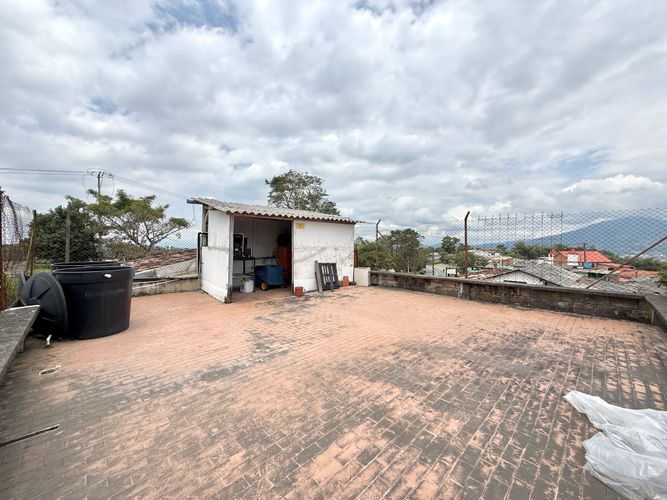 Casa de 6 alcobas en venta en Tribunas Corcega, Pereira, 353 m² · foto 15 de 24