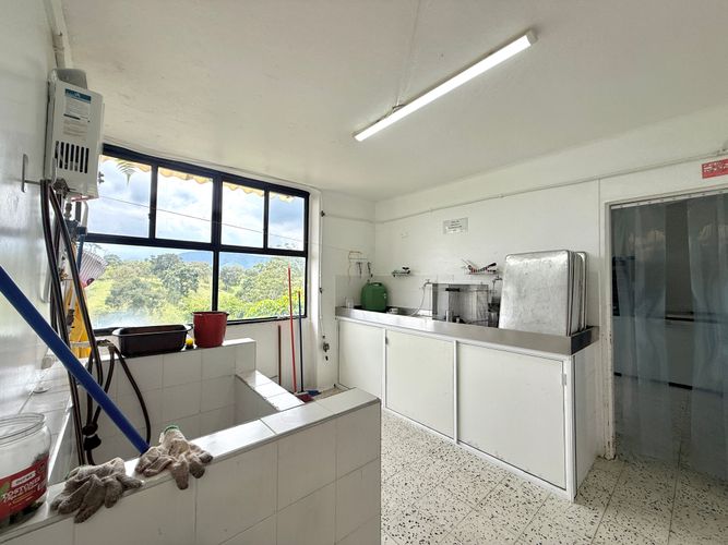 Casa de 6 alcobas en venta en Tribunas Corcega, Pereira, 353 m² · foto 19 de 24