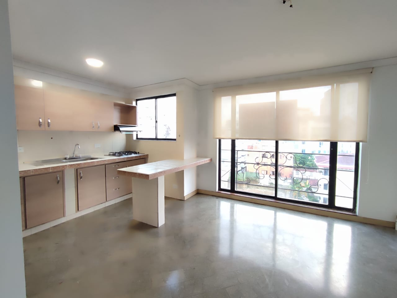 Apartamento en venta en Pinares, Pereira · foto 6 de 24