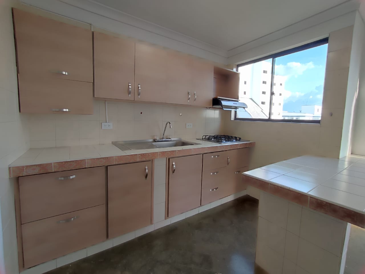 Apartamento en venta en Pinares, Pereira · foto 7 de 24