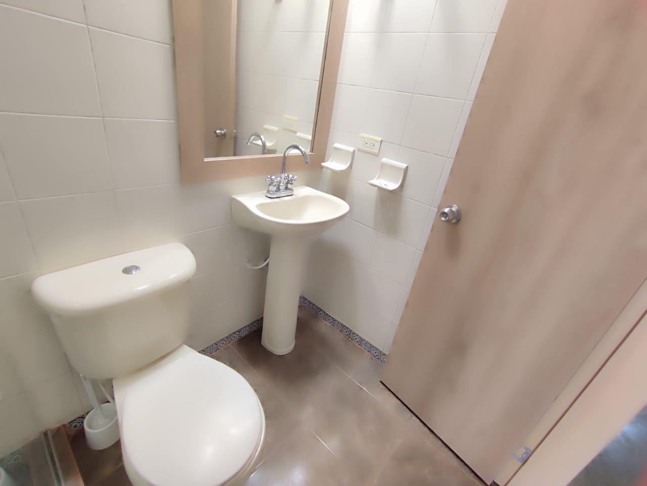 Apartamento en venta en Pinares, Pereira · foto 11 de 24