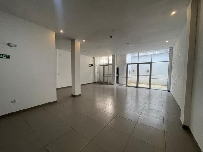 Edificio en venta en Santa Isabel Et. Ii, Dosquebradas, 1056 m² · foto 3 de 24