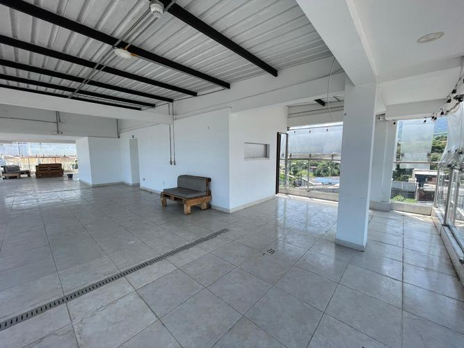 Edificio en venta en Santa Isabel Et. Ii, Dosquebradas, 1056 m² · foto 9 de 24