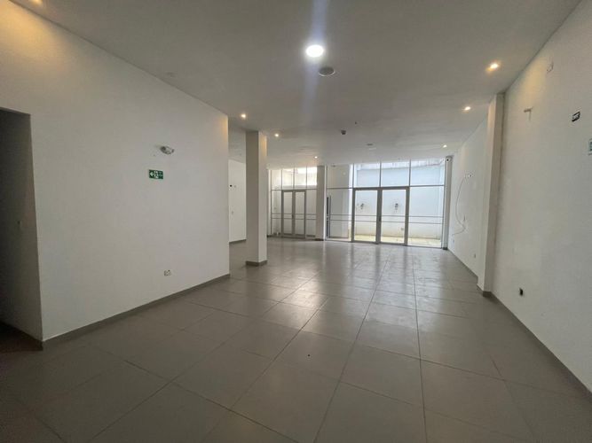 Edificio en venta en Santa Isabel Et. Ii, Dosquebradas, 1056 m² · foto 19 de 24