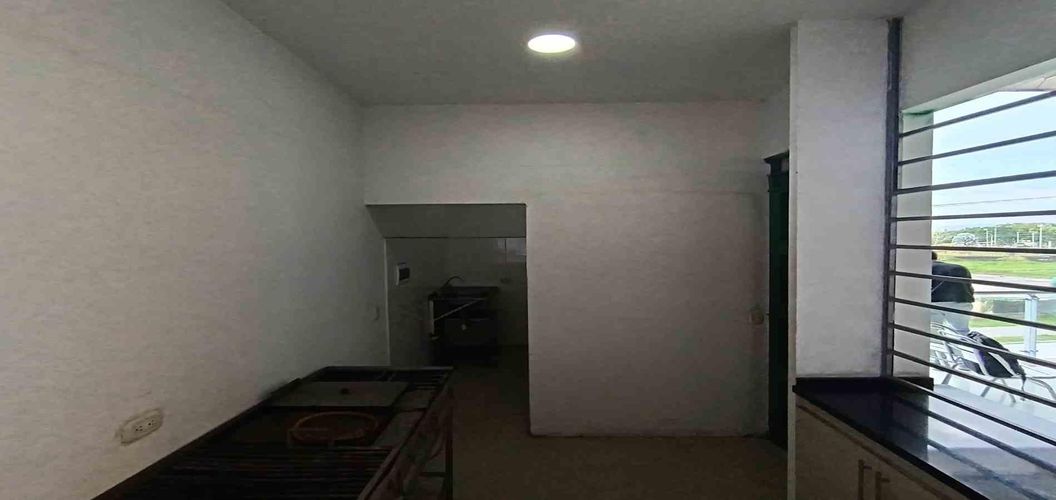 Local en arriendo en Bosques De Pinares, Armenia, 14 m² · foto 10 de 16