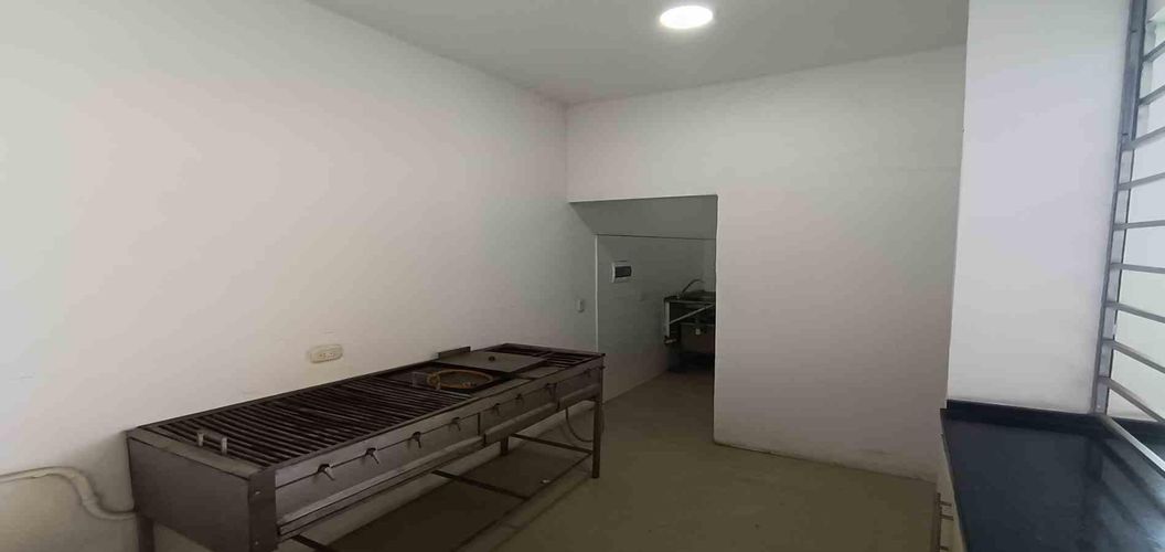 Local en arriendo en Bosques De Pinares, Armenia, 14 m² · foto 11 de 16