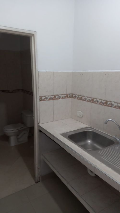 Casa en venta en Zona Industrial La Popa, Dosquebradas, 200 m² · foto 2 de 6