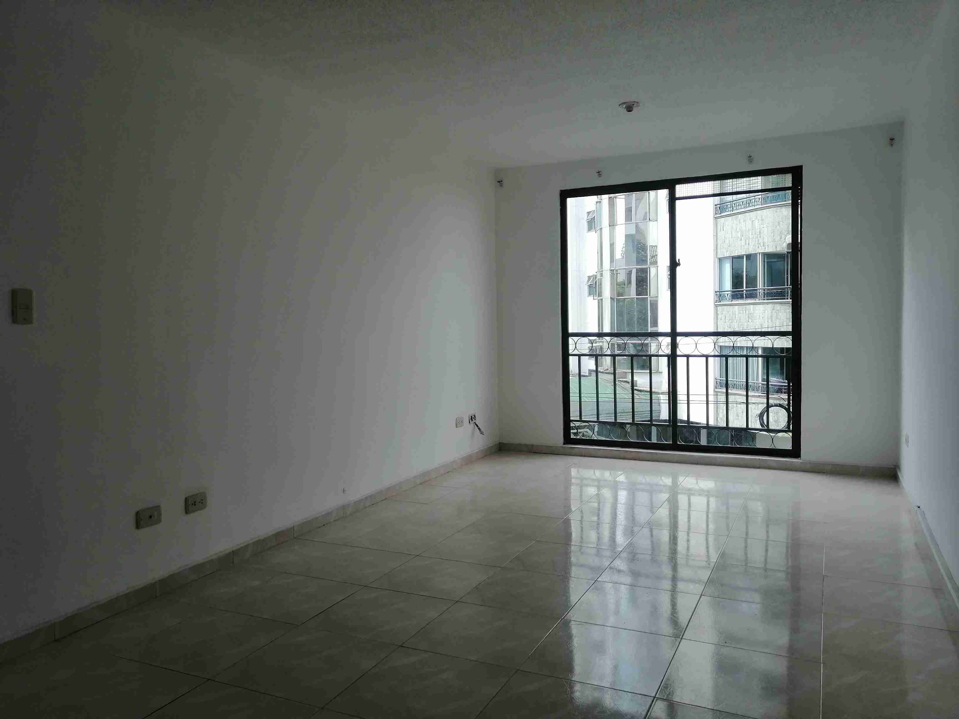 Apartamento en venta en Pinares, Pereira · foto 2 de 22