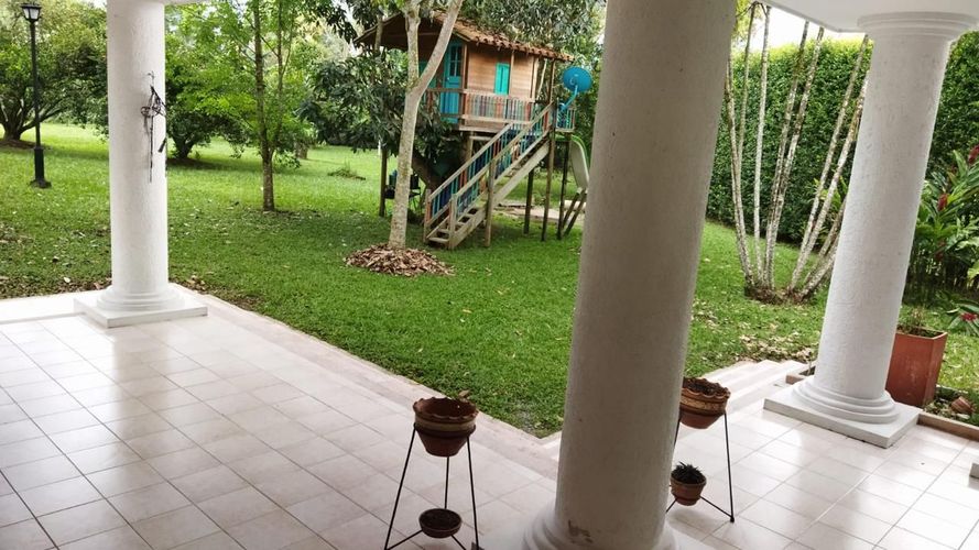 Casa de 6 alcobas en venta en Maravelez, Armenia, 500 m² · foto 11 de 12