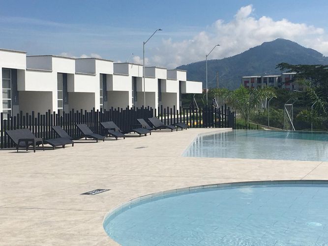 Casa de 4 alcobas en venta en El Campin I-Ii, Pereira, 134 m² · foto 3 de 12