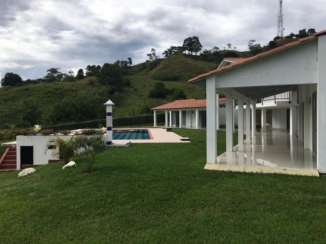 Finca en venta en Kilometro 41, Manizales, 2673 m² · foto 10 de 24