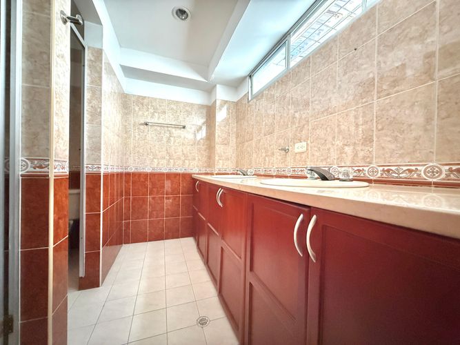 Edificio en arriendo en Sector Plaza De Bolivar, Pereira, 340 m² · foto 20 de 24
