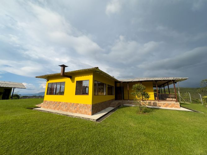 Finca en venta en Arabia, Pereira, 500 m² · foto 2 de 21