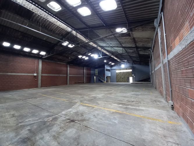 Bodega en venta en Liborio, Manizales, 430 m² · foto 4 de 24