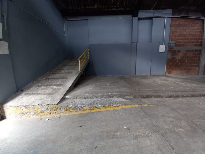 Bodega en venta en Liborio, Manizales, 430 m² · foto 10 de 24
