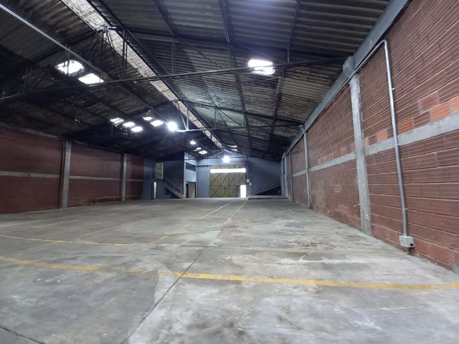 Bodega en venta en Liborio, Manizales, 430 m² · foto 16 de 24