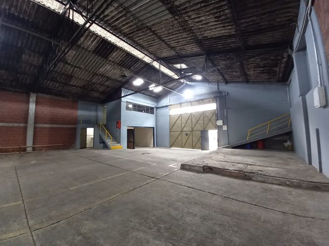 Bodega en venta en Liborio, Manizales, 430 m² · foto 18 de 24