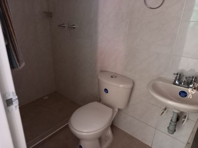 Local en venta en Los Alcazares, Manizales, 41 m² · foto 3 de 9